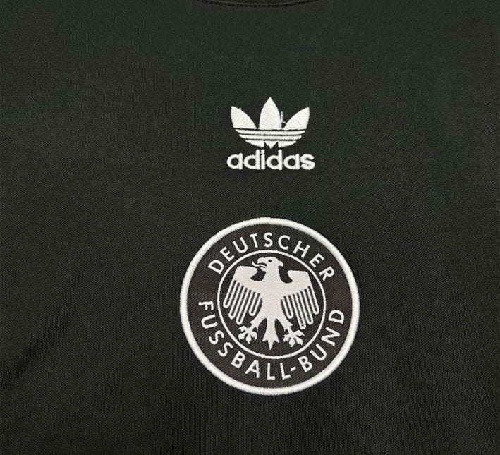 maillot-concept-de-l-equipe-d-allemagne-edition-noire-saison-2425 Koszulka concept reprezentacji Niemiec edycja czarna sezon 2425