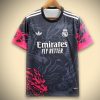 maillot-concept-real-madrid-edition-dragon-rougenoir-2425 Maillot Concept Réal Madrid Édition Dragon RougeNoir 2425