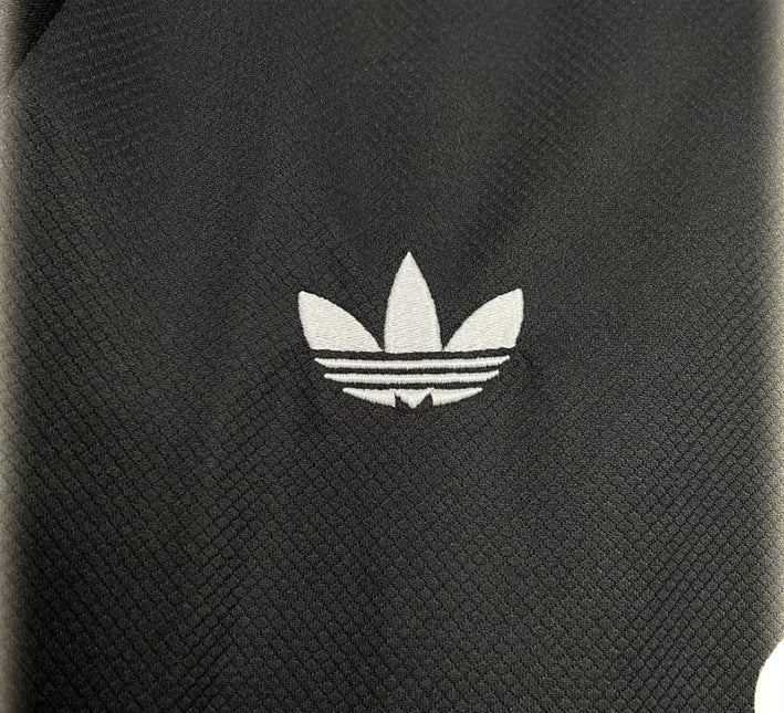 maillot-gardien-manchester-united-noir-saison-2024-2025 Koszulka bramkarska Manchester United czarna sezon 2024 2025