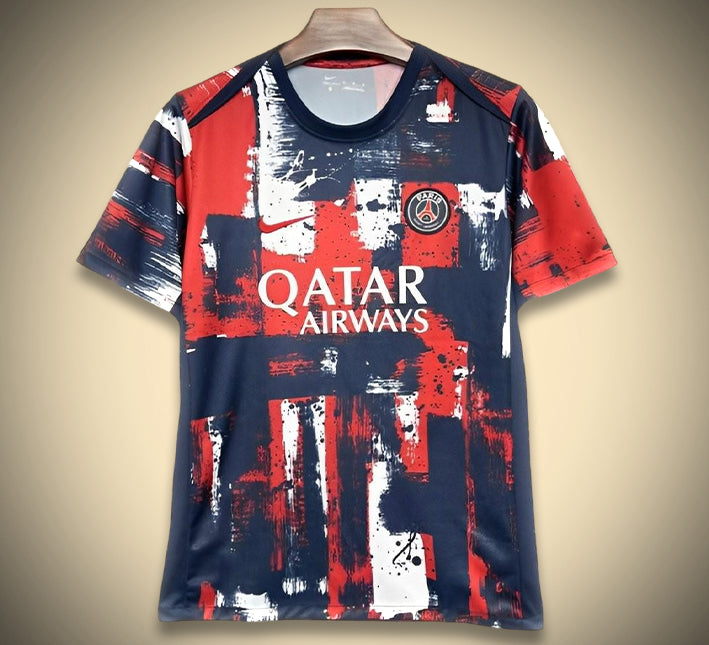 MaillotPSGspecial-1.jpg Koszulka Paris Saint-Germain Przedmeczowa 2024-2025 widok z przodu
