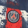 MaillotPSGspeciallogo.jpg Koszulka Paris Saint-Germain Przedmeczowa 2024-2025 widok z profilu