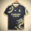 maillot-concept-real-madrid-dragon-or-edition-2425 Maillot Concept Réal Madrid Dragon Or Édition 2425