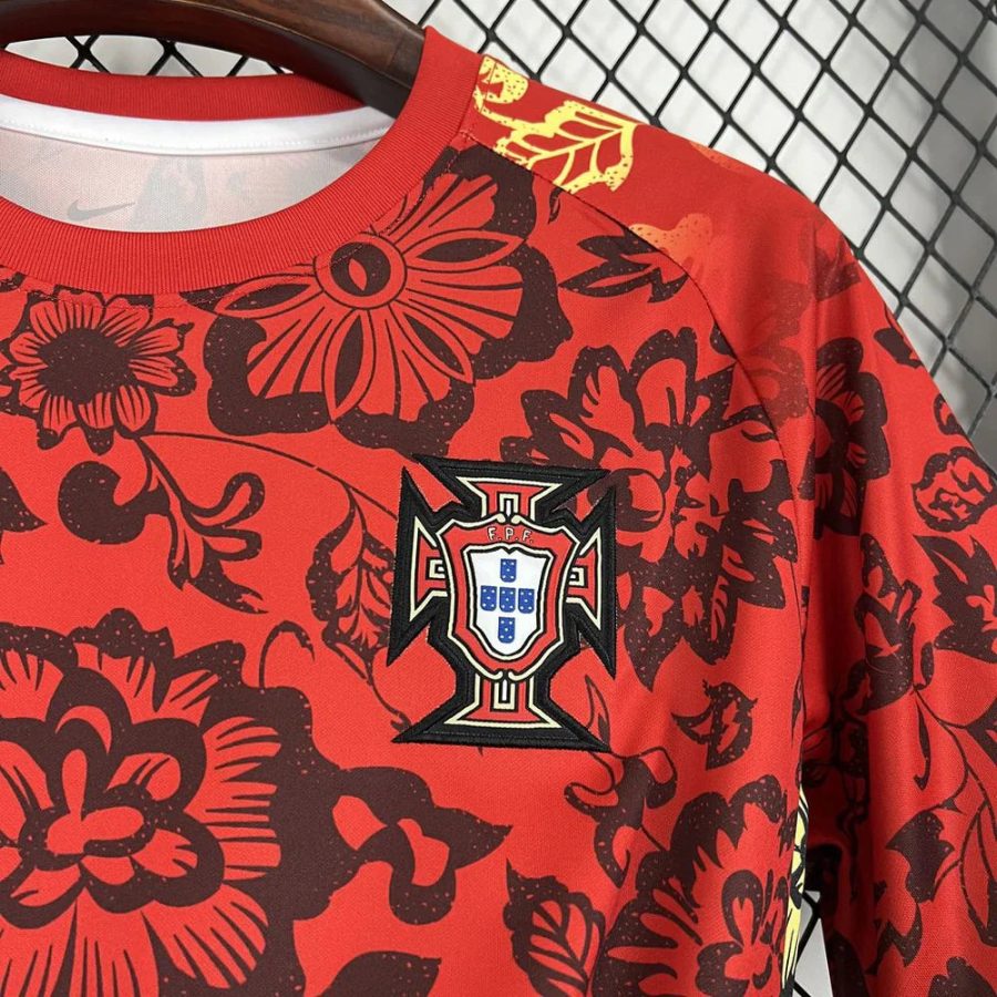 koszulka piłkarska Portugalia z motywem kwiatów 2025