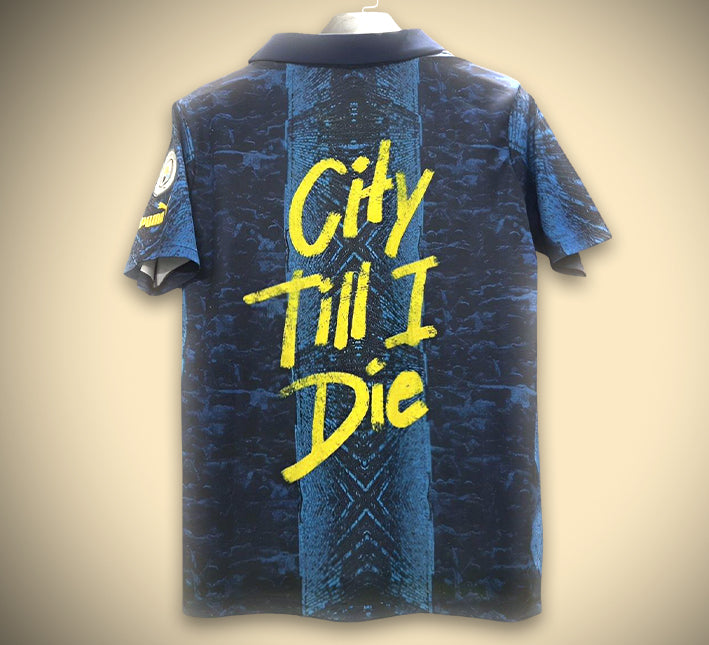 maillot-concept-manchester-city-edition-ftblnrgy-saison-2526-bleu-ciel-style-football koszulka koncept Manchester City edycja ftblNRGY sezon 2526 błękitny styl piłka nożna