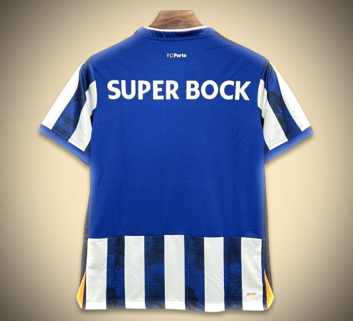 tenue-officielle-fc-porto-domicile-pour-supporter-football-portugais Strój oficjalny FC Porto domowy dla kibica piłki portugalskiej