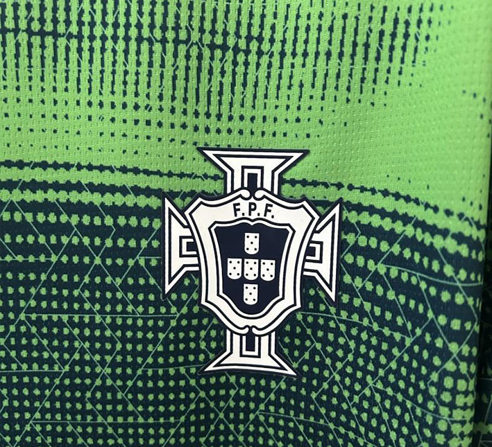 maillotportugalesportlogo.jpg Koszulka Portugal E-Sport Domowa 2024-2025 widok z profilu