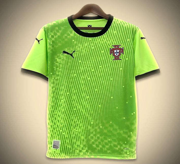 maillotportugalvert-1.jpg Koszulka Portugal Bramkarska Zielona 2024-2025 widok z przodu