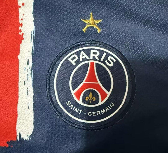 Koszulka Paris Saint-Germain Domowa 1 Gwiazda 2024-2025 widok z boku