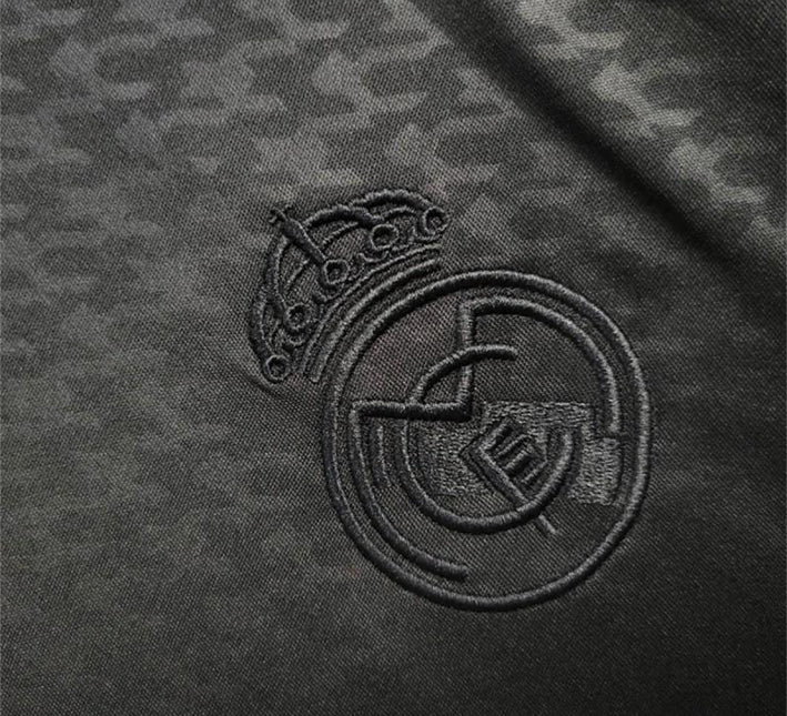 maillot-supporter-real-madrid-noir-design-concept-saison-2425 Koszulka kibica Real Madryt czarna design koncepcyjny sezon 2425