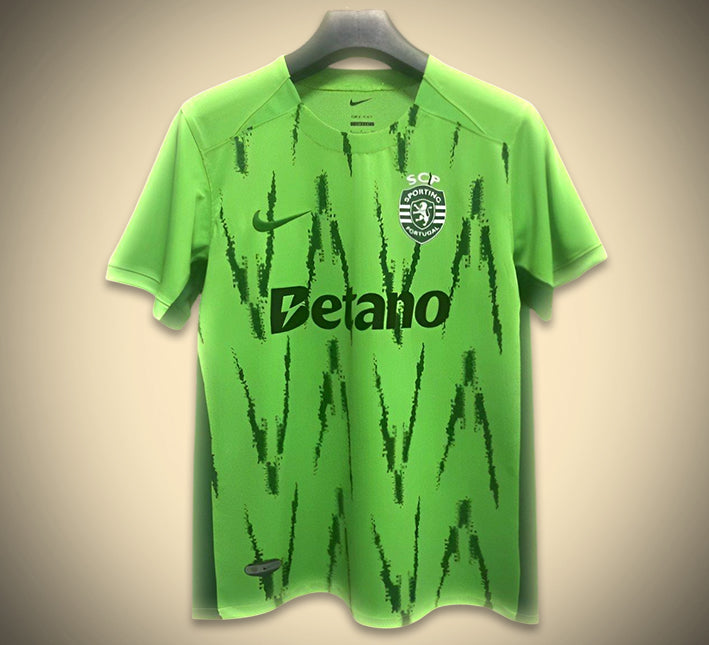 maillotsportingthird-1.jpg Koszulka Sporting CP Third Zielona 2024-2025 widok z przodu