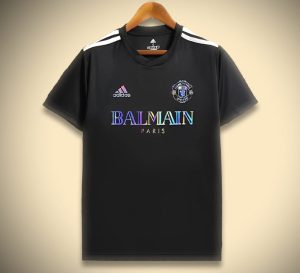 Koszulka piłkarska Manchester United kolekcja Balmain strój kibica elegancki