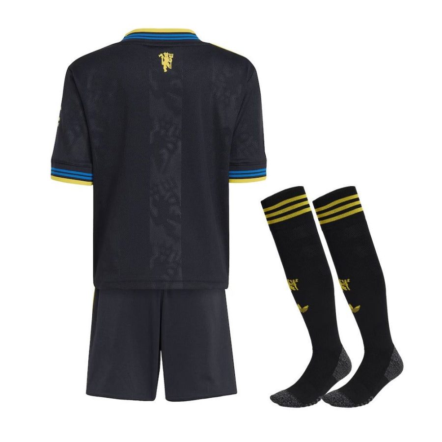 ensemble-enfant-manchester-united-maillot-third-saison-2025-2026-avec-short-et-chaussettes Zestaw dziecięcy Manchester United koszulka third sezon 2025 2026 ze spodenkami i skarpetkami