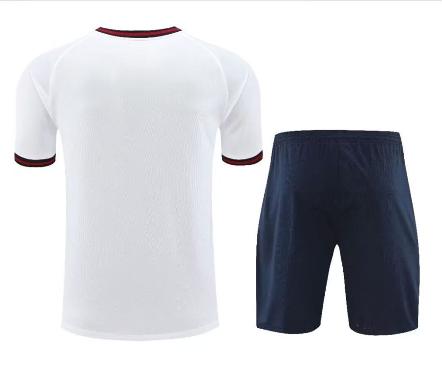 ensemble-maillot-et-short-fc-barcelona-saison-2024-2025-tenue-officielle Zestaw koszulka i spodenki FC Barcelona sezon 2024 2025 strój oficjalny