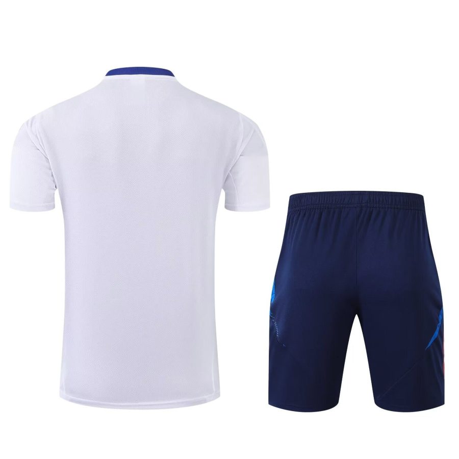 ensemble-maillot-et-short-italie-saison-2024-2025-tenue-de-football Zestaw koszulka i szorty Włochy sezon 2024 2025 strój piłkarski