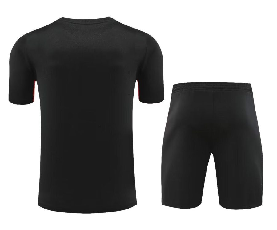 ensemble-maillot-et-short-liverpool-saison-vingt-vingt-quatre-vingt-vingt-cinq-tenue-domicile-rouge Komplet koszulka i spodenki Liverpool sezon dwadzieścia dwadzieścia cztery dwadzieścia dwadzieścia pięć strój domowy czerwony