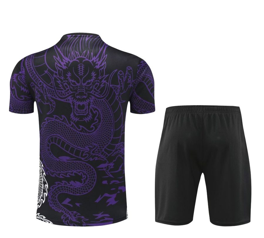 ensemble-maillot-et-short-real-madrid-saison-2024-2025-tenue-domicile Komplet koszulka i spodenki Real Madrid sezon 2024 2025 strój domowy