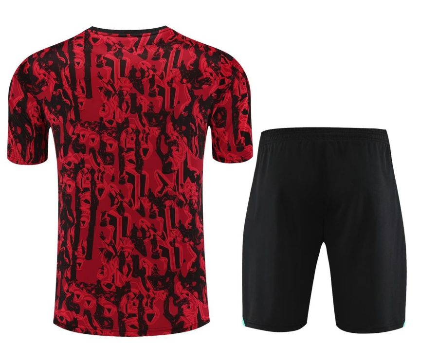 ensemble-training-manchester-united-rouge-saison-2023-2024 Zestaw treningowy Manchester United czerwony sezon 2023 2024