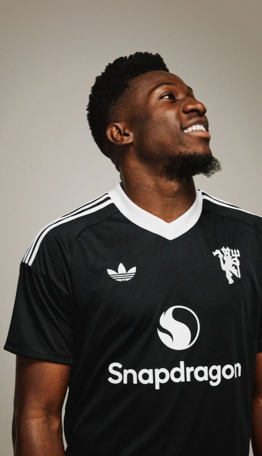 Koszulka bramkarska Manchester United nowy oficjalny kit 2024 2025