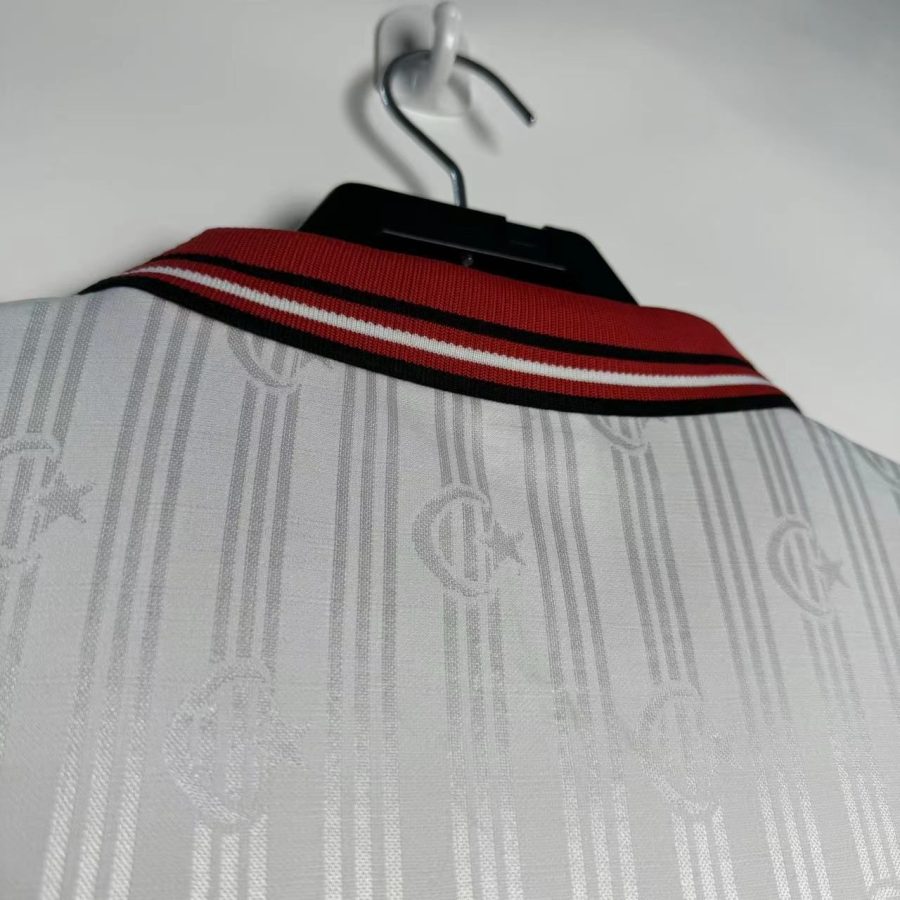 jersey-equipe-nationale-turque-exterieur-style-retro-collection-1996 koszulka reprezentacji Turcji wyjazdowa styl retro kolekcja 1996