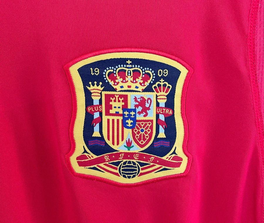 jersey-espagne-saison-2010-tenue-officielle-de-la-roja-pour-supporter koszulka Hiszpania sezon 2010 oficjalny strój La Roja dla kibica