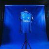 jersey-home-portsmouth-fc-nouveau-maillot-supporter-en-tissu-respirant koszulka domowa Portsmouth FC nowa koszulka kibica z oddychającego materiału