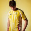 jersey-juventus-exterieur-2024-2025-pour-homme-tissu-respirant-style-football jersey Juventus wyjazdowa 2024 2025 dla mężczyzn oddychający materiał styl piłkarski