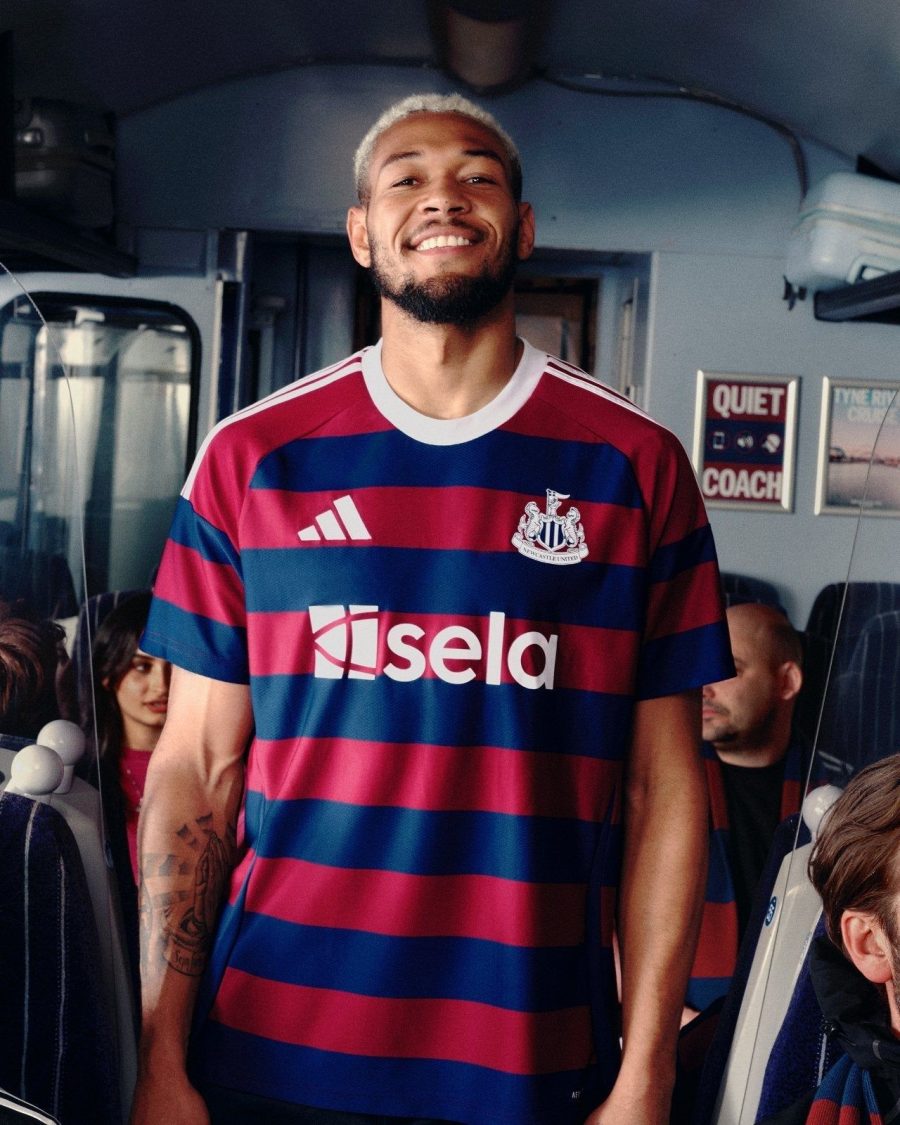 maillot-de-football-newcastle-united-tenue-exterieure-nouvelle-collection koszulka piłkarska Newcastle United strój wyjazdowy nowa kolekcja