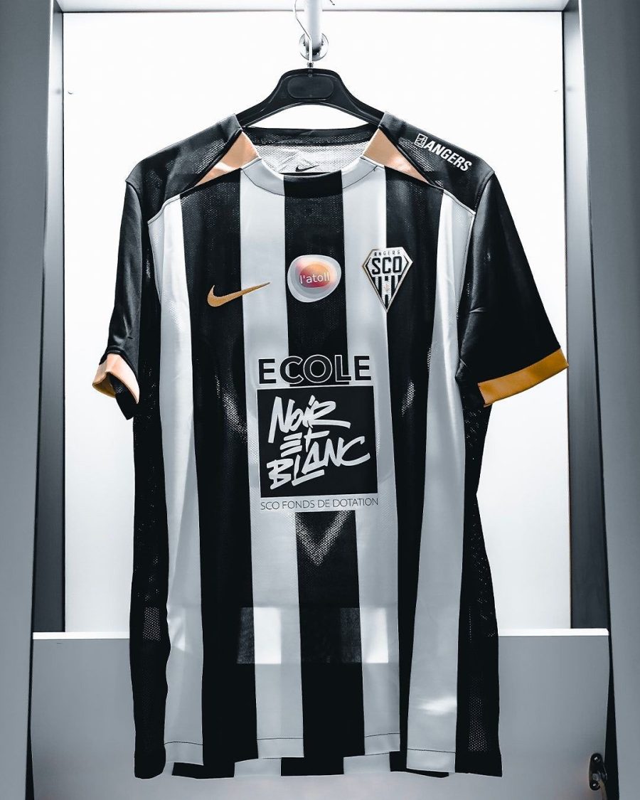 maillot-domicile-angers-sco-saison-2025-2026-tenue-officielle-football koszulka domowa Angers SCO sezon 2025 2026 oficjalny strój piłkarski