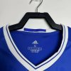 maillot-domicile-chelsea-saison-2016-2017-bleu-avec-ecusson-du-club koszulka domowa Chelsea sezon 2016 2017 niebieska z herbem klubu