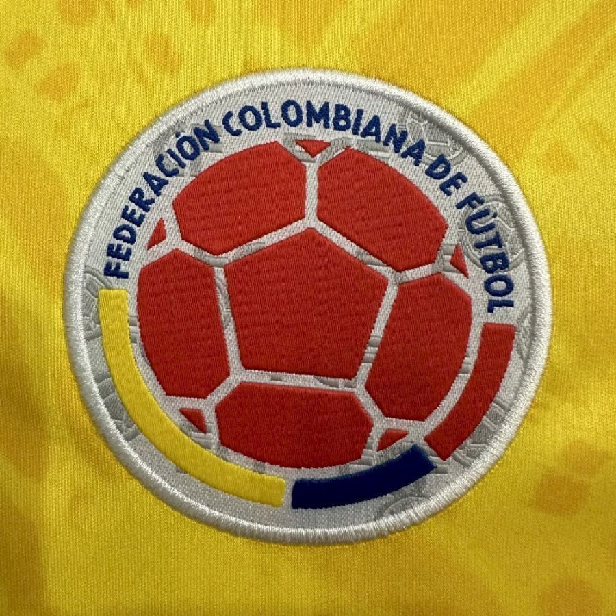 maillot-domicile-equipe-de-colombie-saison-2026-tenue-officielle-football Koszulka domowa reprezentacji Kolumbii sezon 2026 oficjalny strój piłkarski