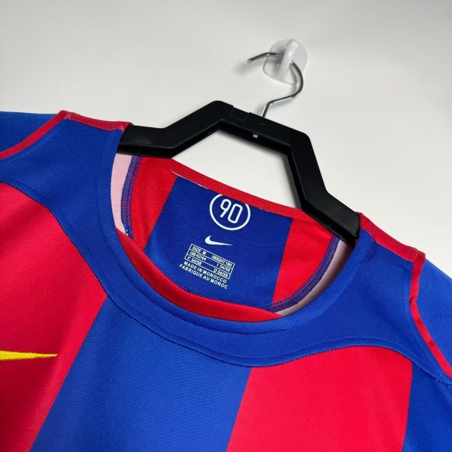 Koszulka domowa FC Barcelona sezon 2004 2005 niebieska i granatowa