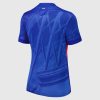 maillot-domicile-femme-chelsea-fc-saison-2025-2026-bleu-avec-ecusson-du-club koszulka Domowa damskie Chelsea FC sezon 2025 2026 niebieska z herbem klubu