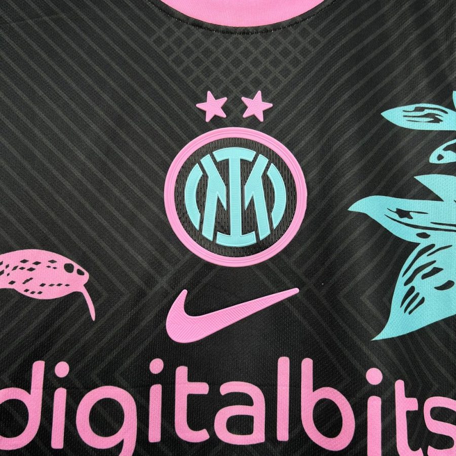 Koszulka domowa Inter Mediolan różowa z motywem węża edycja specjalna sezon 2025 2026
