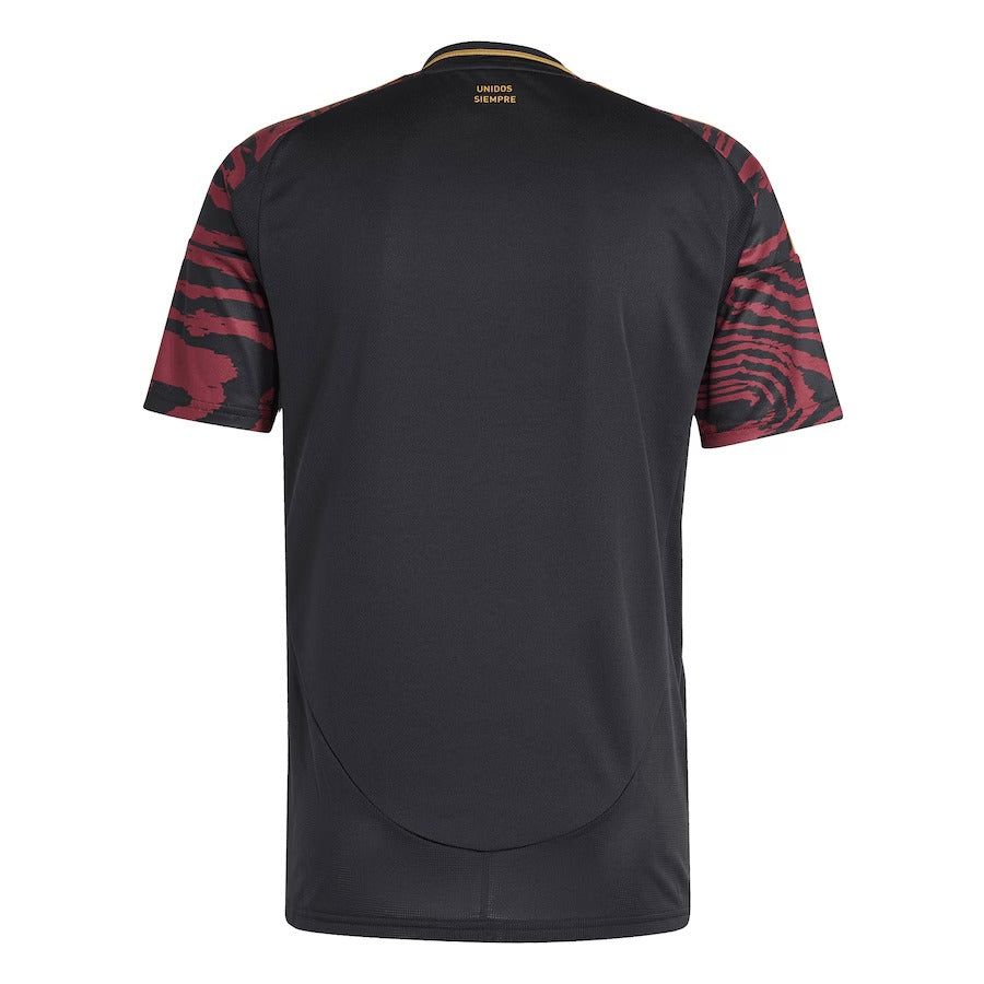 maillot-exterieur-du-perou-2024-rouge-et-blanc-tenue-officielle-football koszulka wyjazdowa Peru 2024 czerwono-biała oficjalny strój piłkarski