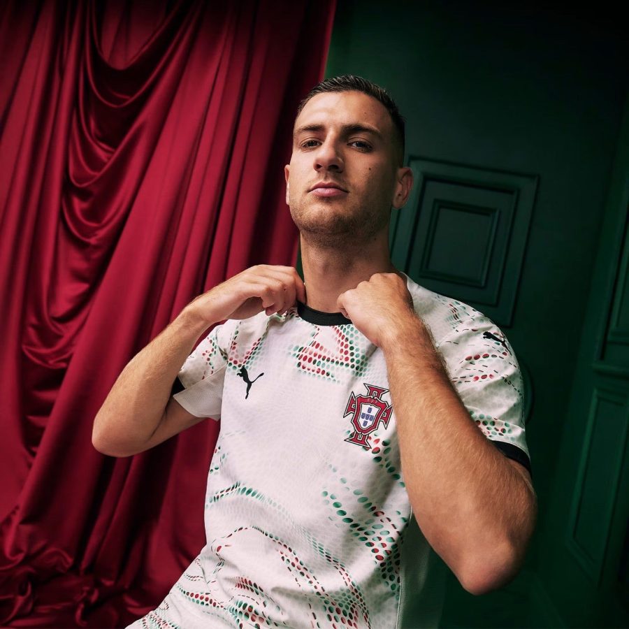 maillot-exterieur-du-portugal-saison-2025-tenue-officielle-rouge-et-vert Koszulka wyjazdowa Portugalii sezon 2025 oficjalny strój czerwony i zielony