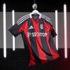 Koszulka wyjazdowa Fulham sezon 2024 2025 oficjalny strój piłkarski