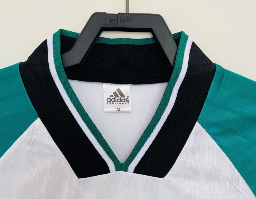 maillot-exterieur-liverpool-fc-manches-longues-saison-1993-1994-vintage koszulka wyjazdowa Liverpool FC z długim rękawem sezon 1993 1994 vintage