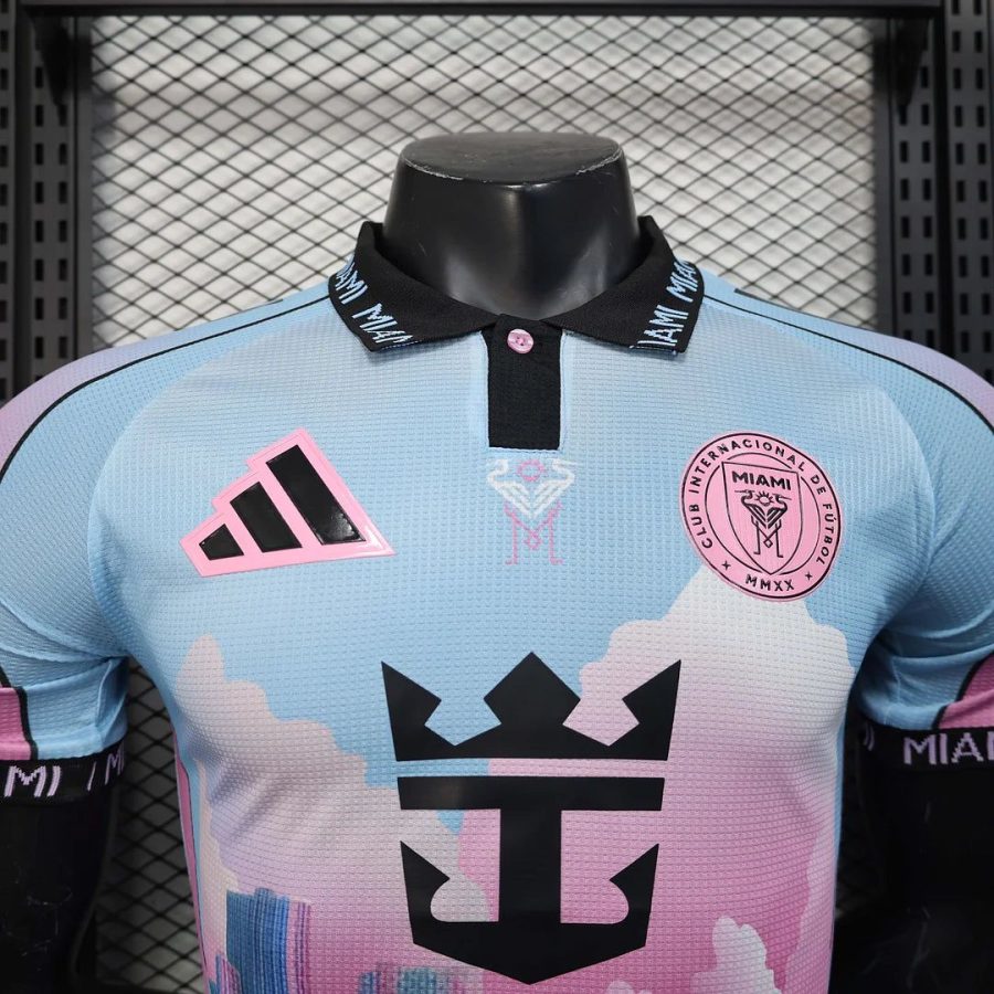 maillot-pre-match-inter-miami-saison-2025-2026-rose-et-noir Koszulka przedmeczowa Inter Miami sezon 2025 2026 różowa i czarna