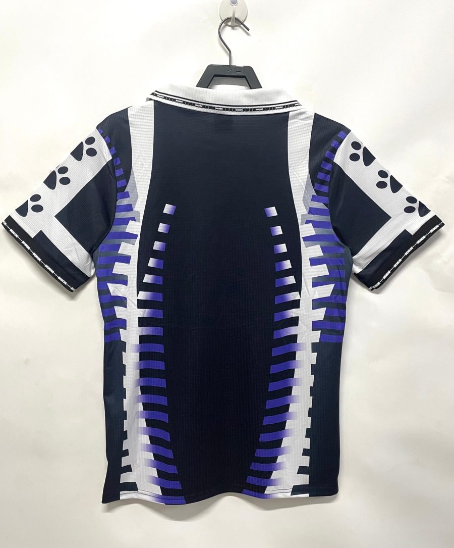 maillot-third-vintage-du-real-madrid-saison-mille-neuf-cent-quatre-vingt-dix-sept-mille-neuf-cent-quatre-vingt-dix-huit Koszulka third vintage Real Madryt sezon tysiąc dziewięćset dziewięćdziesiąt siedem tysiąc dziewięćset dziewięćdziesiąt osiem