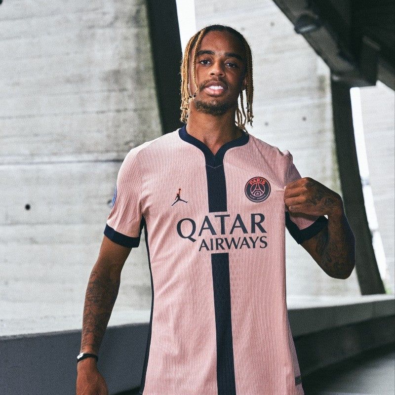 maillot-troisieme-tenue-psg-saison-deux-mille-vingt-quatre-deux-mille-vingt-cinq Koszulka trzecia PSG sezon dwa tysiące dwadzieścia cztery dwa tysiące dwadzieścia pięć