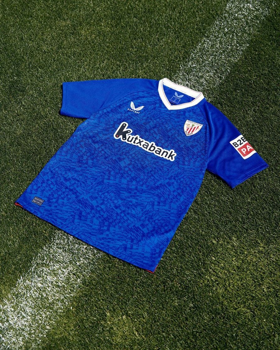 tenue-de-football-athletic-club-bilbao-maillot-exterieur-rouge-et-blanc strój piłkarski Athletic Club Bilbao koszulka wyjazdowa czerwono-biała