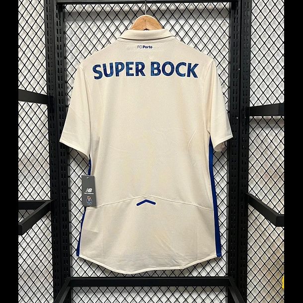 tenue-de-football-fc-porto-troisieme-maillot-collection-deux-mille-vingt-cinq-deux-mille-vingt-six Strój piłkarski FC Porto trzecia koszulka kolekcja dwa tysiące dwadzieścia pięć dwa tysiące dwadzieścia sześć