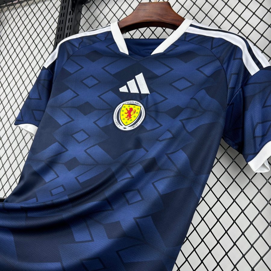 tenue-officielle-ecosse-bleu-marine-maillot-domicile-2026 oficjalny strój Szkocja granatowa koszulka domowa 2026