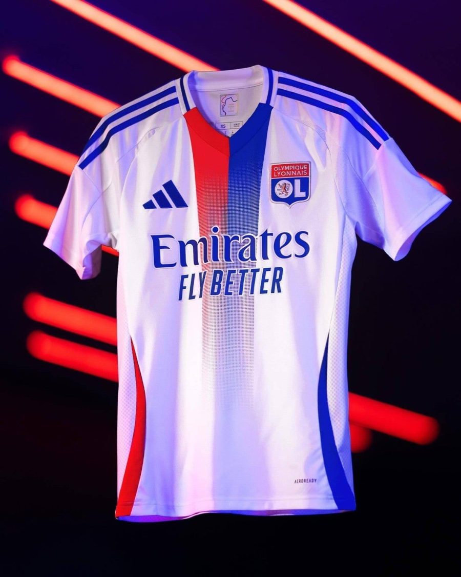 tenue-officielle-ol-domicile-nouveau-maillot-supporter-rouge-et-bleu oficjalny strój ol domowy nowa koszulka kibica czerwona i niebieska