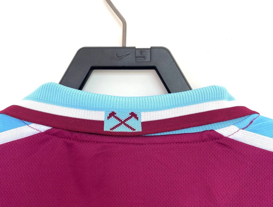 tenue-officielle-west-ham-a-domicile-debut-annees-2000 oficjalny strój West Ham u siebie początek lat 2000
