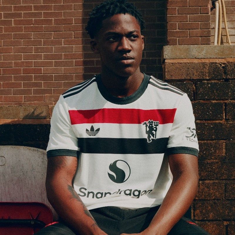 tunique-de-football-manchester-united-troisieme-tenue-officielle-adulte Tunique de football Manchester United troisième tenue officielle adulte