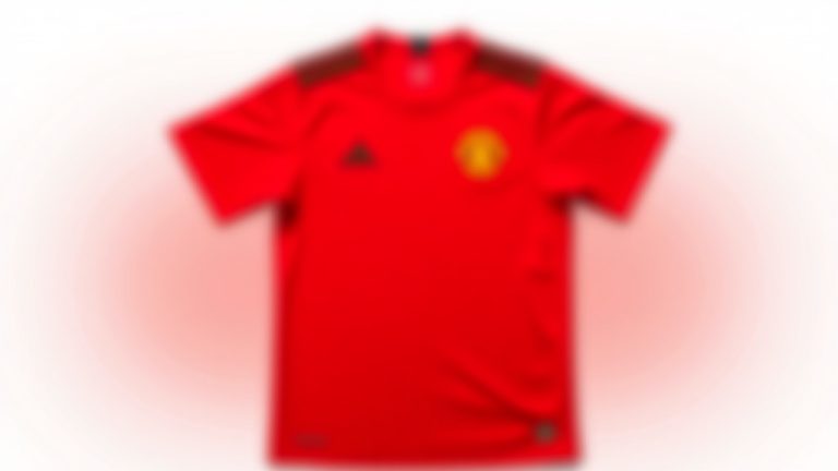Cena koszulki Manchester United: co warto wiedzieć w 2026 roku