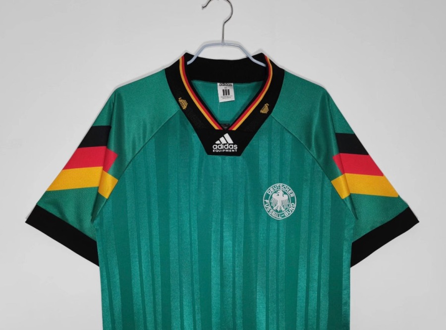 106158FA-CA10-4622-B0ED-D215FF9B53D1.jpg Koszulka Niemcy Wyjazdowa 1992