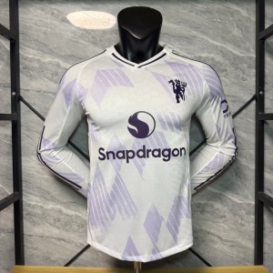 81122cb46b6516e8db88cf396afca079.jpg Koszulka Manchester United Wyjazdowa 25/26 Długi Rękaw