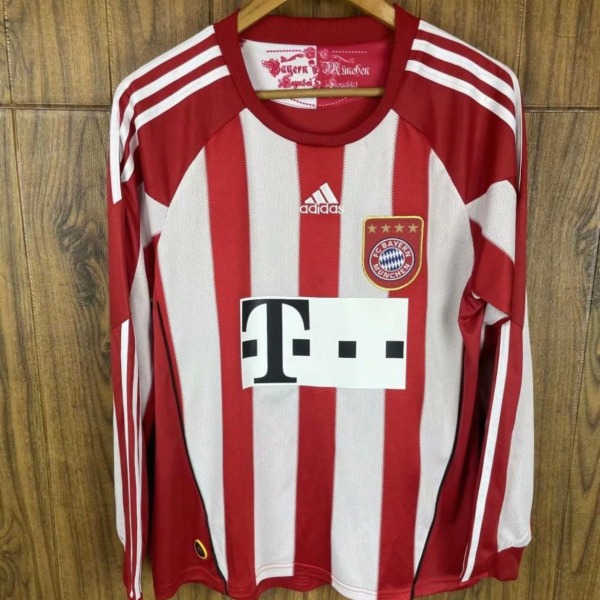 Koszulka FC Bayern Monachium Domowa 2010/11 Długie Rękawy